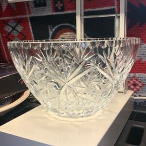 Beautiful Deeply Cut Star & Pinwheel Crystal Bowl